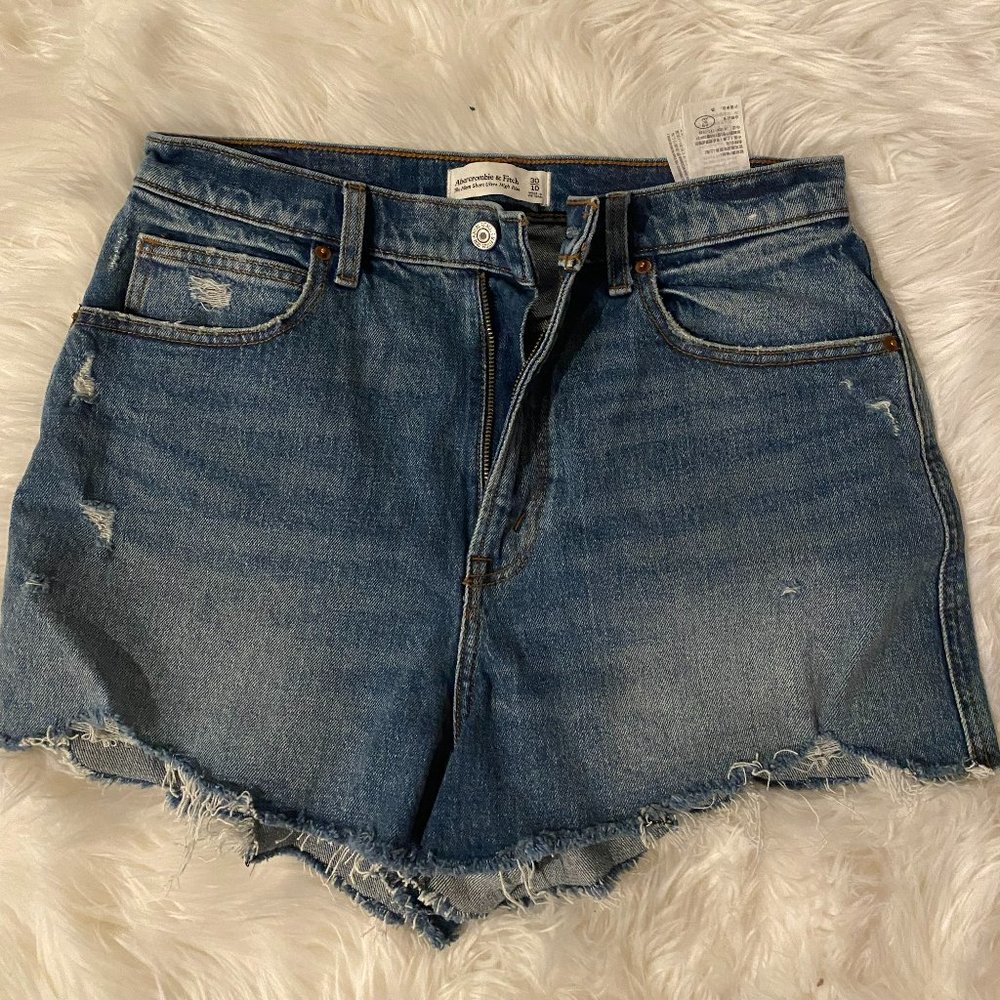 Abercrombie Ultra High Rise Mom Short - Size 10